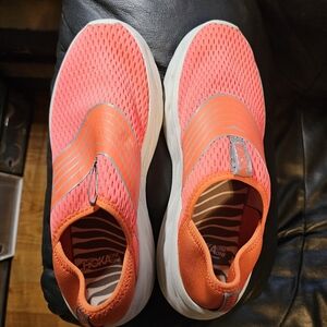 Hoka Recover slip ons